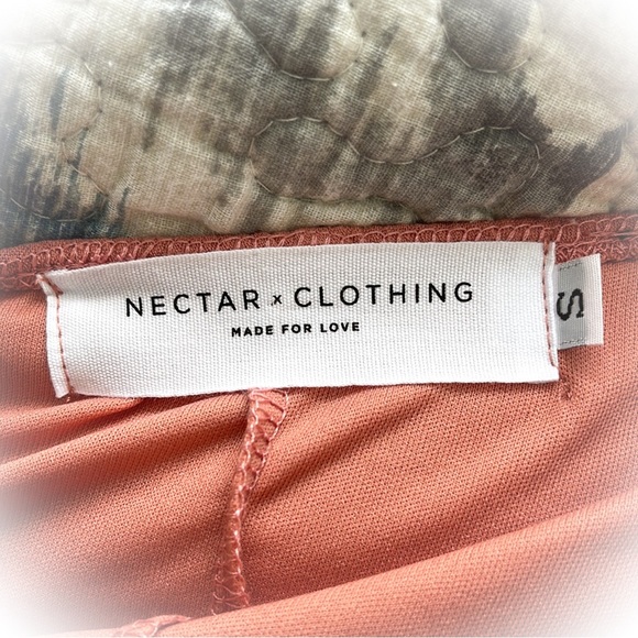 💕Beautiful Like New Dusty Rose Mini Dress Tired Skirt Open Back with Tie💕 - Picture 3 of 5